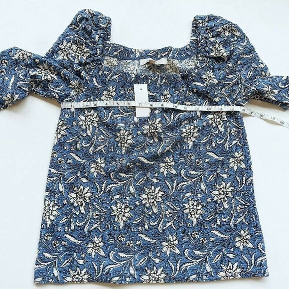 Loft XS Smocked Top Blue Floral NWT New - Picture 5 of 5